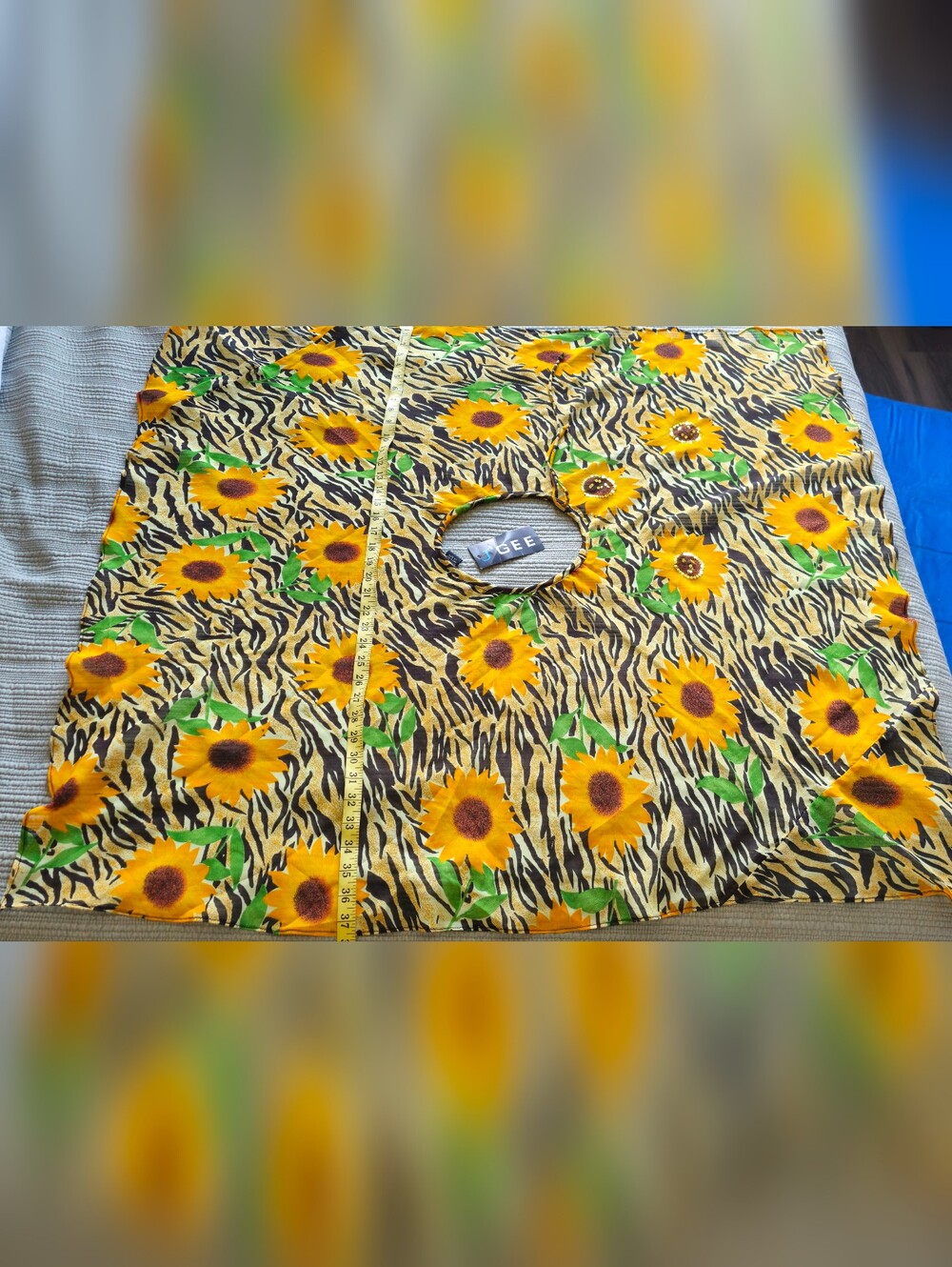 J GEE - Vintage Triangular Shawl Wrap Sunflowers Women Black - Picture 9 of 10